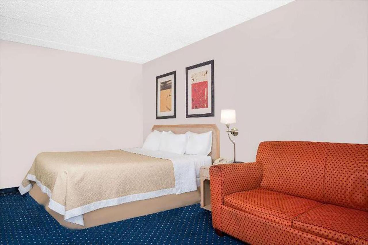 Days Inn Hotel & Conference Center La Crosse Exterior foto