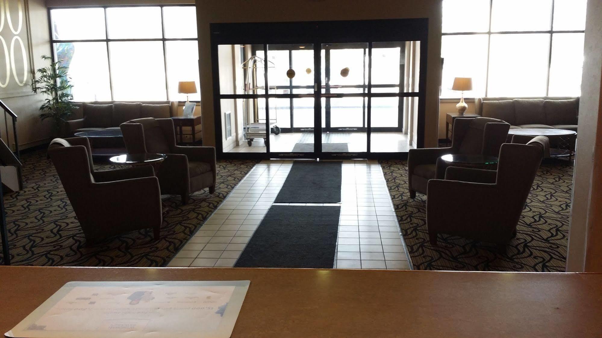 Days Inn Hotel & Conference Center La Crosse Exterior foto